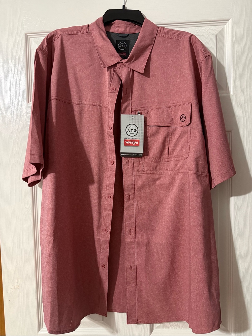 Wrangler Men’s Short Sleeve Button-Up Shirt in Dusty Rose